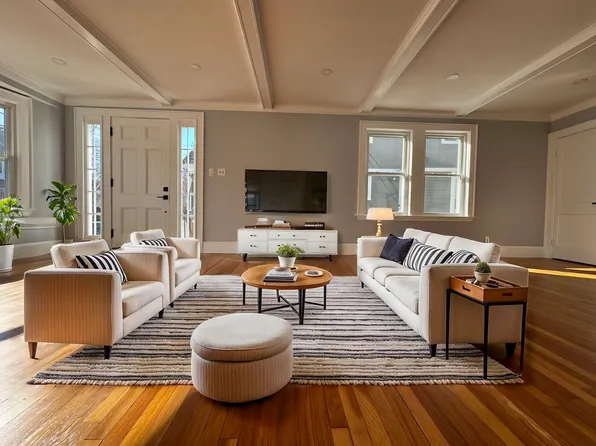 75 Elm St #75, Belmont, MA 02478