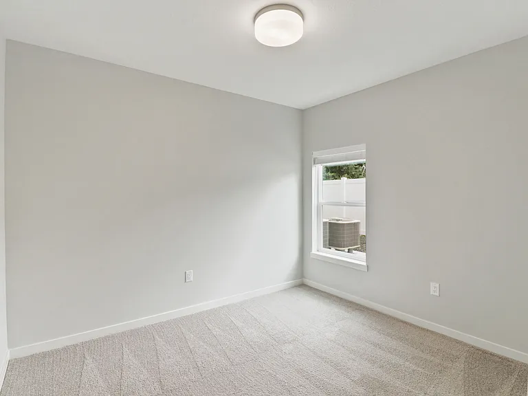 The Edge at State Apartments & Townhomes — Photo 20