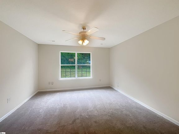 3rd image of 9 Annika Ct