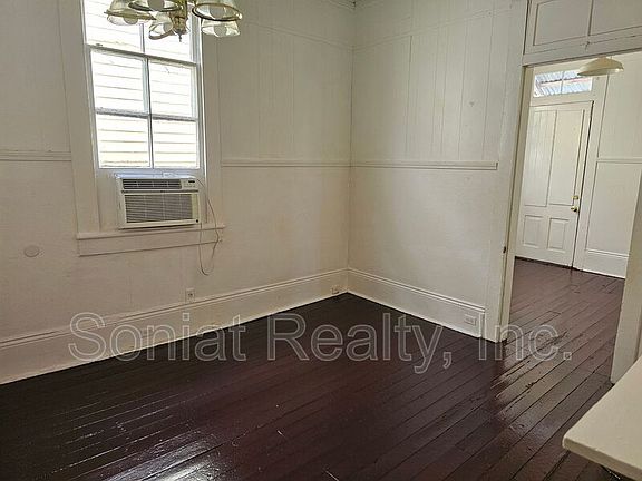 5th image of 2812 Cleveland Ave