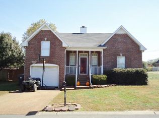 129 Cherokee Dr, White House, TN 37188