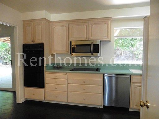 5th image of 4773 Campanile Dr