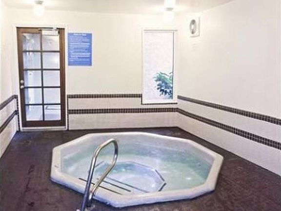 Hot tub