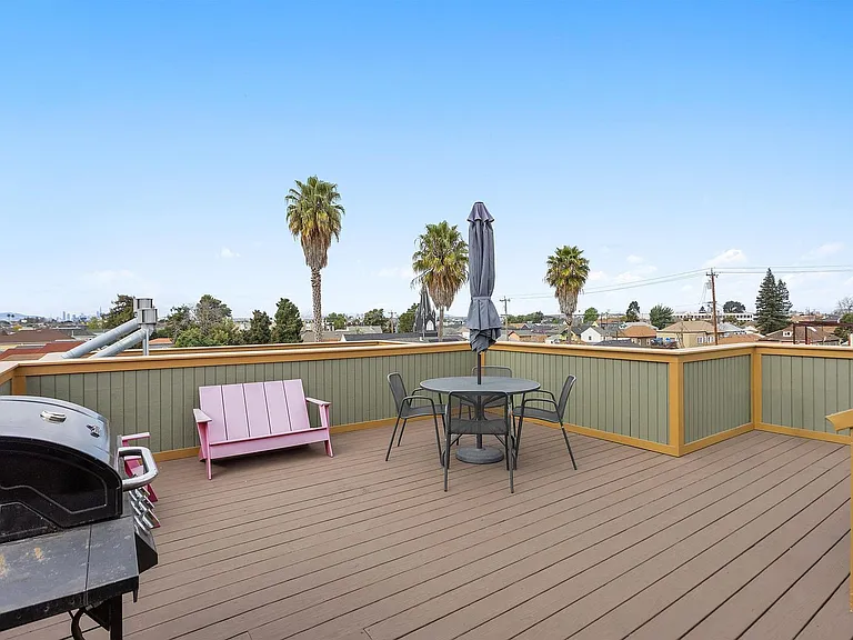 2415 San Pablo Ave #4 — Photo 5