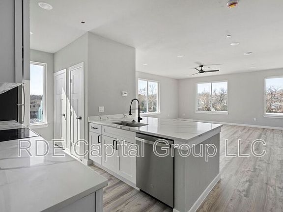 5th image of 948 Corinth Street Rd Unit 11