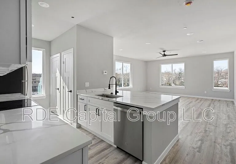 948 Corinth Street Rd #3 — Photo 5