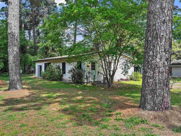 900 Cottage Rd, Carthage, TX 75633