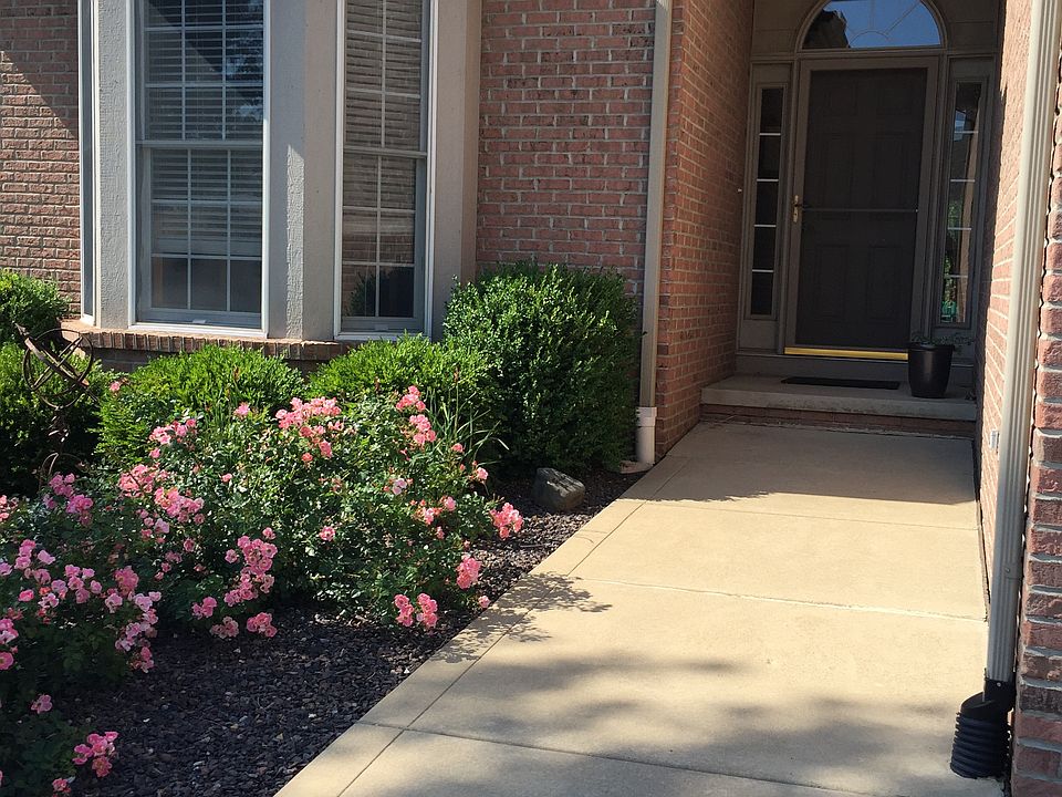 1st image of 2419 W Chandler Ct