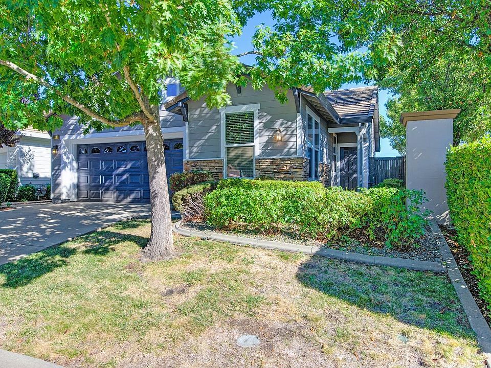 1st image of 381 Pelican Bay Cir