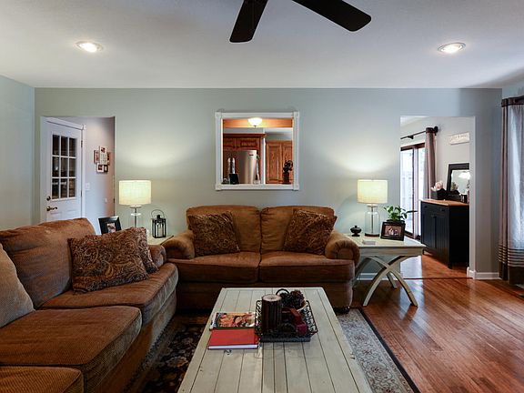 4th image of 2747 W Westview St