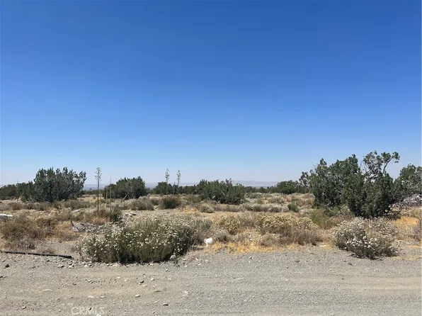 2698 Smoke Tree Rd, Pinon Hills, CA 92372