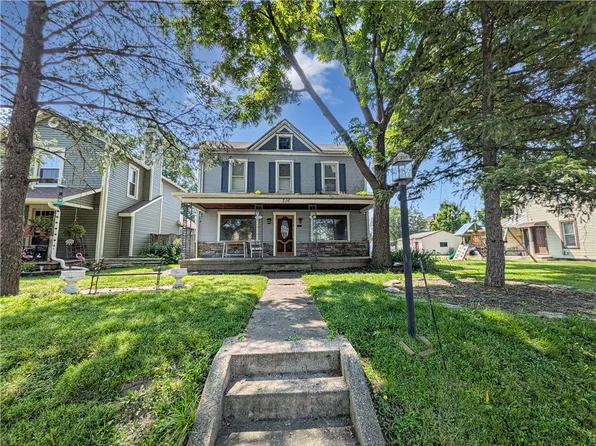 216 E Main St, West Carrollton, OH 45449