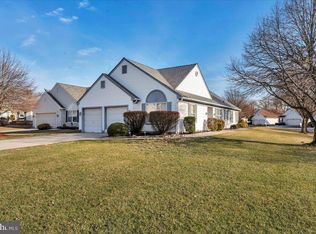 2 Glenview Ct, Gibbsboro, NJ 08026