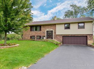 400 Cliff Ct, Lisle, IL