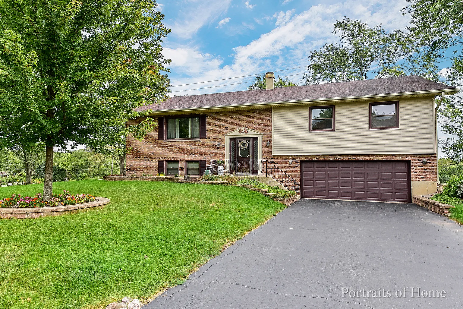 400 Cliff Ct photo 1