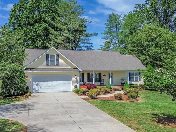 183 Devon Ln, Statesville, NC 28625
