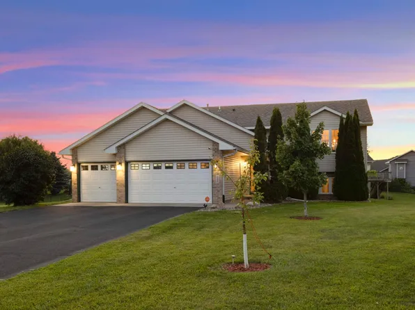 325 Apple Ct, Somerset, WI 54025