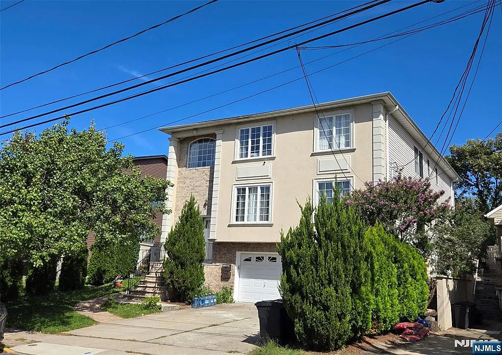 3 bed, 2.0 bath, $3,800 — Photo 1