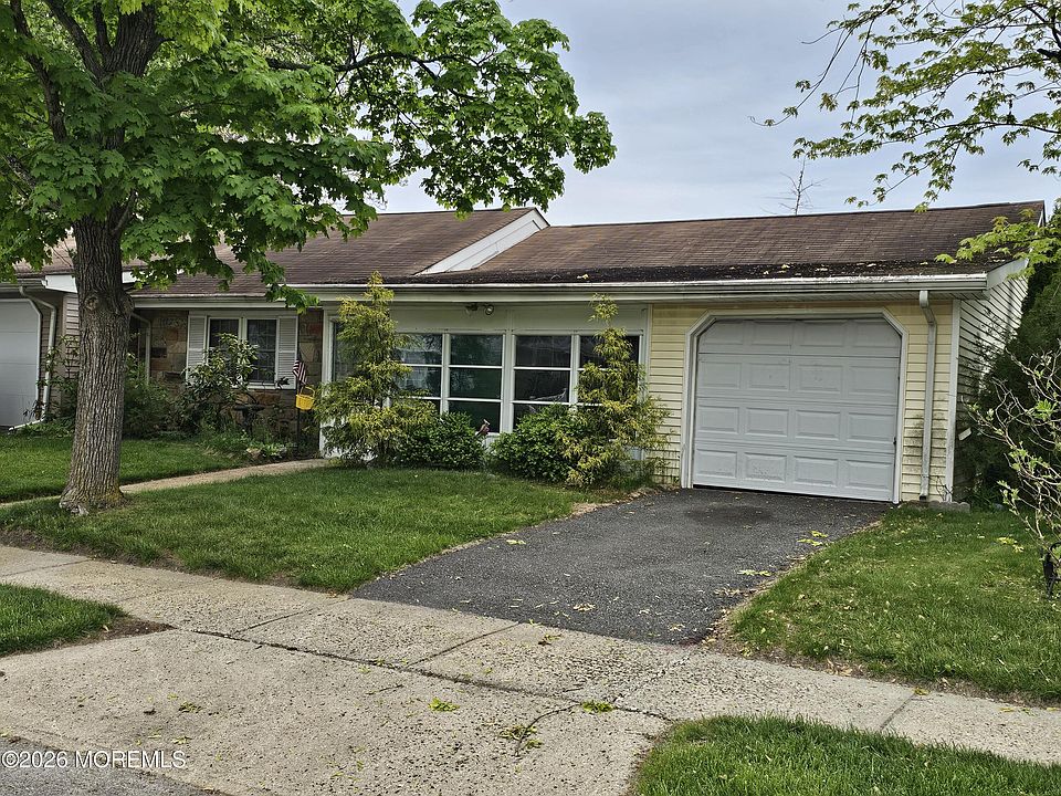 1st image of 61A Hedge Drive