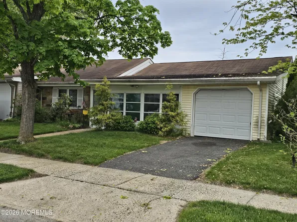 61A Hedge Drive, Lakewood, NJ 08701