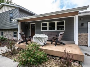 9945 Justen Trl N, Mahtomedi, MN 55115