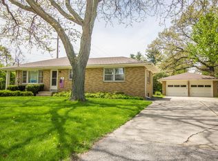 3609 Burton St SE, Grand Rapids, MI 49546