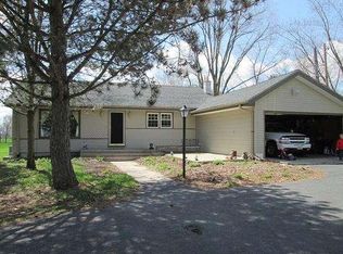 9511 Four Mile Rd, Franksville, WI 53126