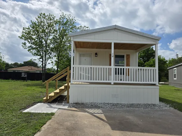 3400 Robinson Dr Trailer 10, Robinson, TX 76706