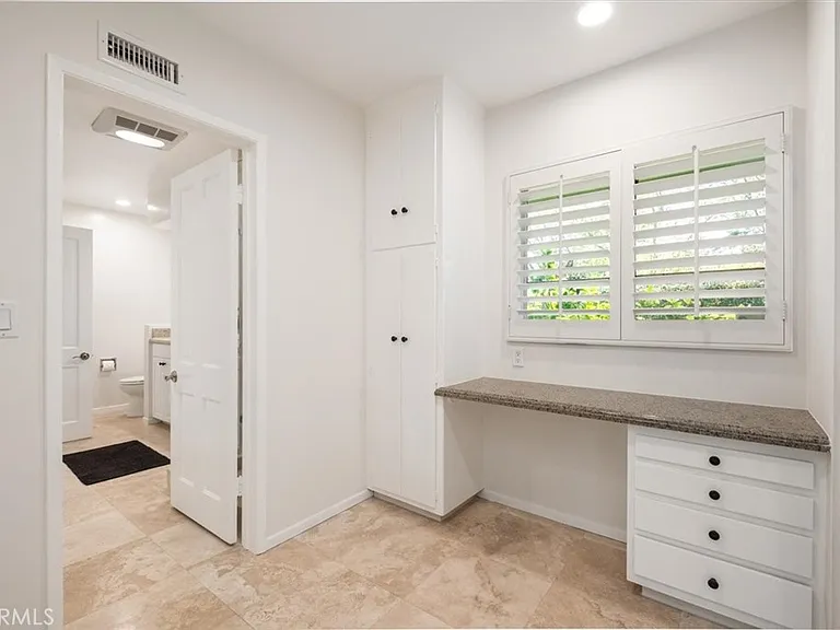 3969 Longridge Studio Ctr — Photo 23