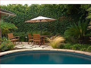 4th image of 421 Juanita Way