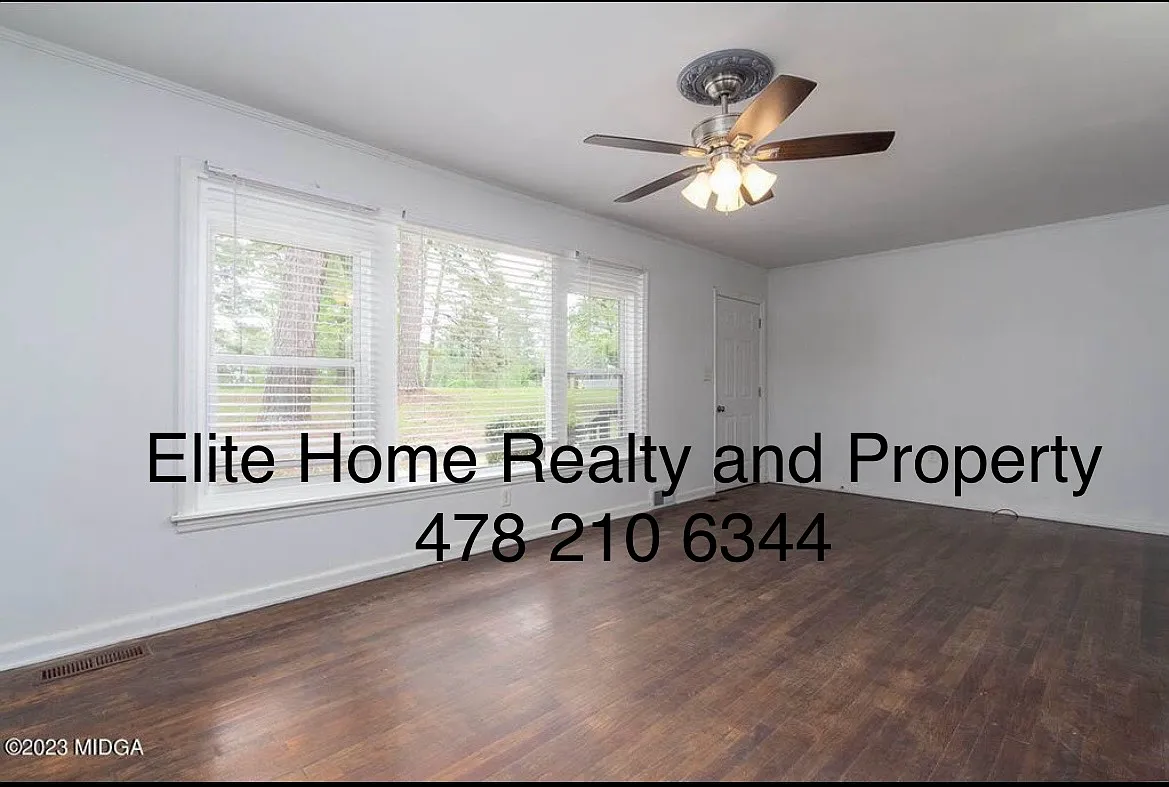 1816 Upper River Road - 1 — Photo 4