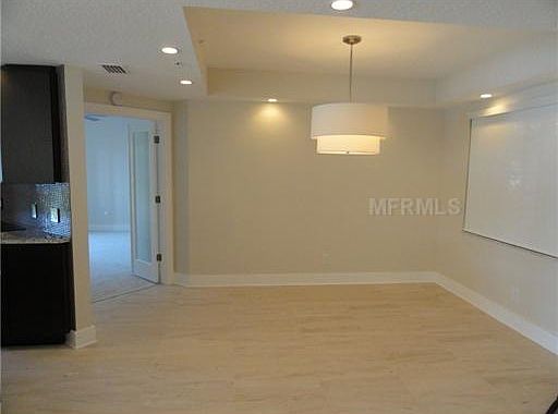 4th image of 807 Seddon Cove Way