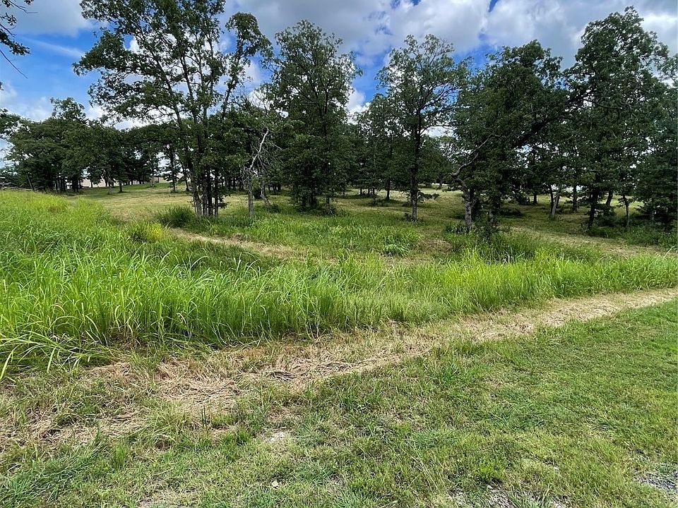 2nd image of 7 Scissortail Rd