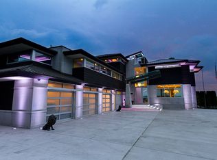 2369 Pine Lake Rd, West Bloomfield, MI 48324