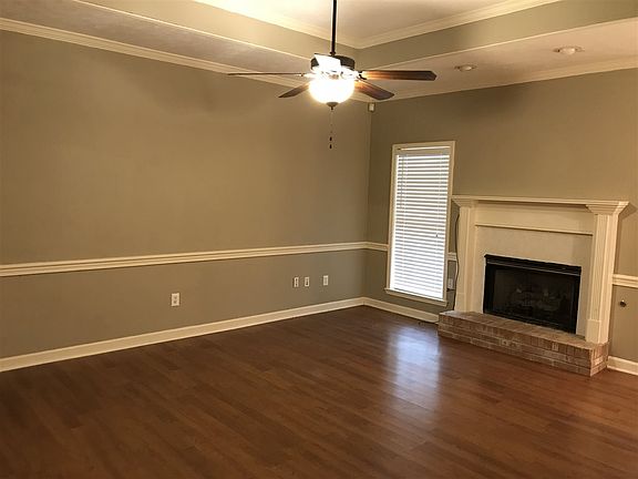 4th image of 218 Wildwood Blvd