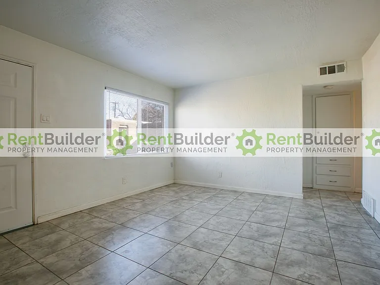 3422 Smith Ave SE — Photo 8