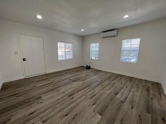 5th image of 6814 Ira Ave
