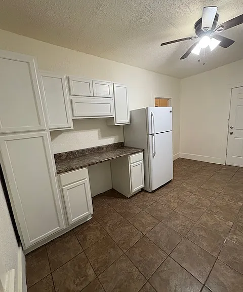 821 Vinton St — Photo 3