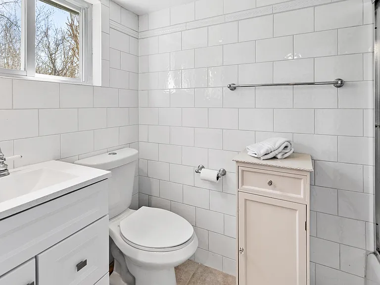 11 Bluff Point Rd — Photo 18