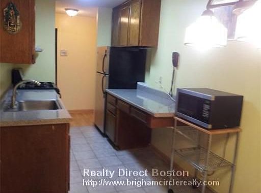 2nd image of 34 Shrewsbury Green Dr Unit B