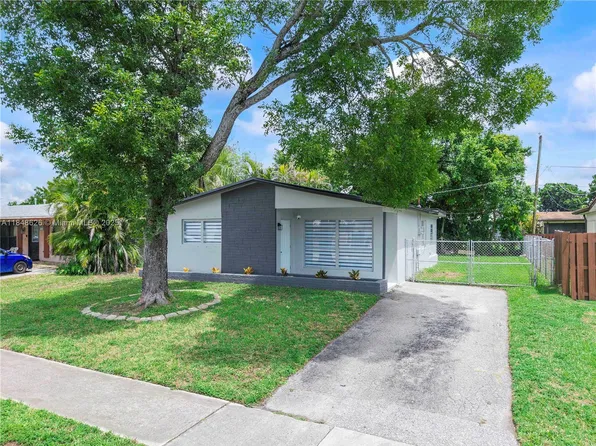 9731 NW 24th Pl, Fort Lauderdale, FL 33322