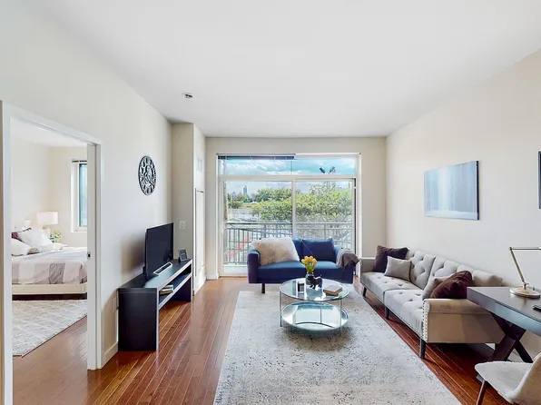 12-15 Broadway #405, Astoria, NY 11106