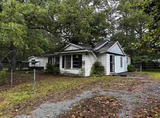 6102 Bullock St, Pine Bluff, AR 71602
