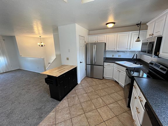 Kitchen & Living Room