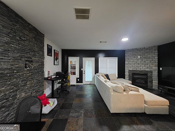 4th image of 5732 Singlebriar Ct
