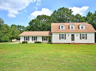 105 Holly Dr, Pelzer, SC 29669