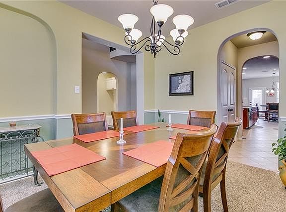 3rd image of 3010 Lakefield Dr