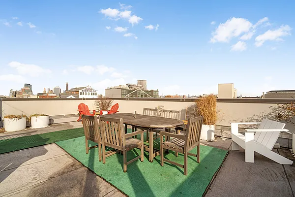 Rented by Compass | media 50