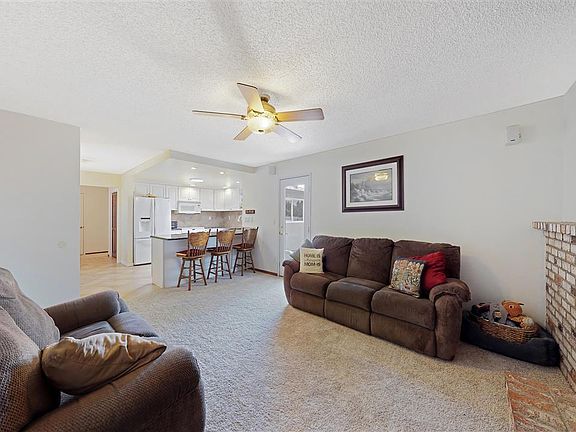 5th image of 2224 Carmel Ct
