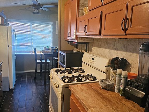 4th image of 530 W Devonshire Ave Spc 4